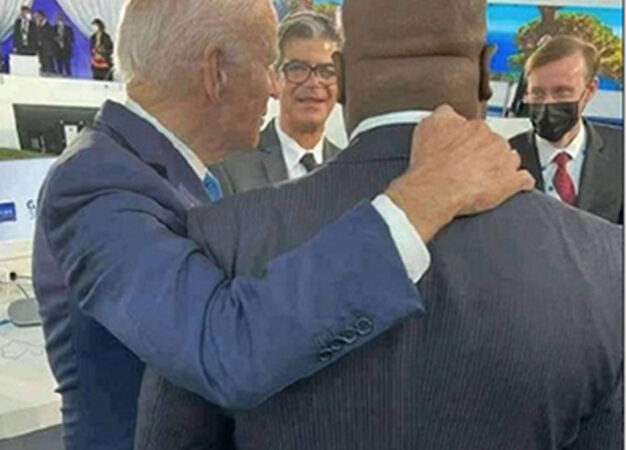 Assaut d’amabilités entre Tshisekedi et Biden